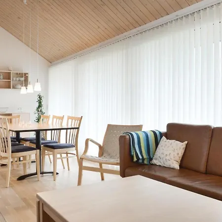 Сasa de vacaciones Preciosa Casa En Con Sauna Brovst